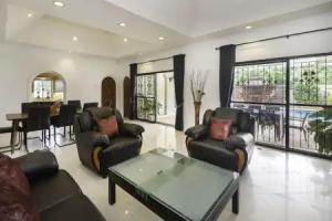 Villa Bos Near the Beach of Jomtien, Jomtien Beach