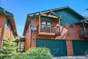 Elk Haven -- Ev #6079 3 Bedroom Condo by RedAwning, Estes Park