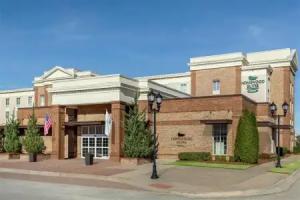 Tru By Hilton Macon North, GA, Macon