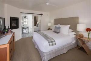 Le Petit Pali at Ocean Ave, Carmel