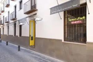 Lemon Rock Hostel, Granada
