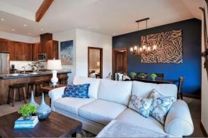 Luxury Two Bedroom Residence Steps From Heavenly Village by RedAwning, Stateline