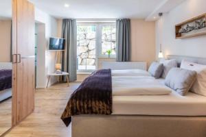 Ferienwohnung "Hirschbergsuite" am mit Frühstück - 2min zum See mit Sauna & Frühstück Apartments, Schliersee