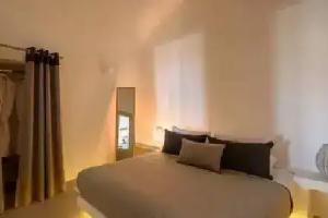 Villas by Senses collection, Fira