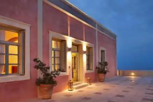 Aria Lito Mansion, Fira