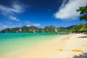 Blue Diamond Dorm Room, Phi Phi Island