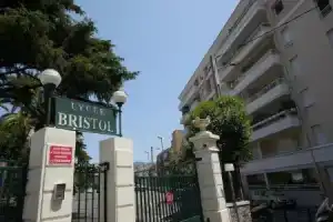 T2 3 étoiles 150 m Gare 5 min Palais Hotel, Cannes