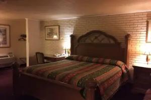 La Hacienda Hotel, Laredo