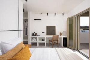 Mazee Paros Hotel, Naousa