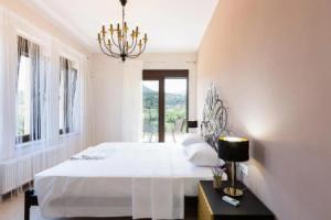 Eudora Luxury Stone Villa, Almirida