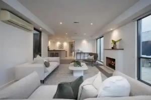 Bayside 4 bed in Sandringham w Spa and Sunset Views Hotel, Melbourne