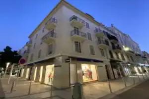 Cannes Holiday Suites 2, Cannes