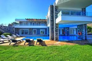 Villa Marina by MediterraneanVillas, Elounda