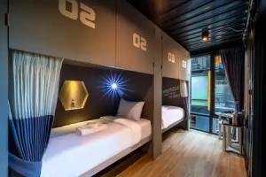 Hivetel Phuket, Chalong