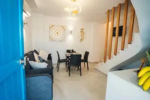 SantoNight Luxury Villas, Messaria