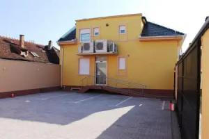 Garni Hotel 11Tica DM, Novi Sad