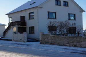 Troll's cosy apartment, Vestmannaeyjar