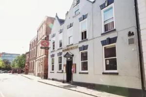 The Golden Eagle, Chester