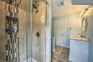 Seaside Wildwood Haven: Walk to Boardwalk/beach! Tourist base, Wildwood Crest
