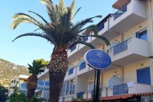 Hotel Serenity, Tolo