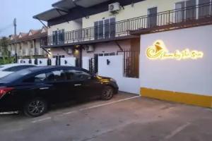 Chom By The Sea, Ao Nam Mao