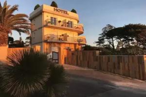Hôtel Almanarre Plage, Hyeres
