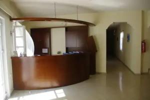 Kymata Hotel, Kamari