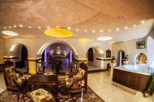 Stone Age Hotel, Ayvali