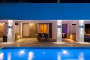 Amperian Mykonos Suites & Villas, Mykonos City