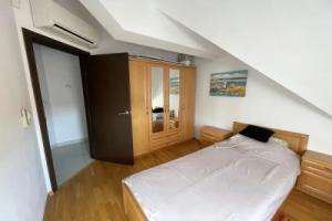 Stunning 2-bed Apartment in sea Resort Varna, Saints Constantine and Helena