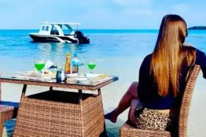 Wind Breeze Sunset View Inn, Maafushi Island