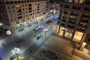 Northern Avenue, 2 bedrooms Luxury & GRAND apartment nearby La Piazza caffe, Yerevan