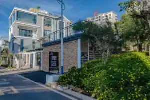Anshu · 180° Panoramic Cangshan and Erhai View Designer Smart Luxury Retreat Hotel, Dali