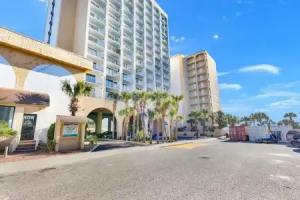 SeaMist Driftwood Vacation Studio with Balcony, Myrtle Beach