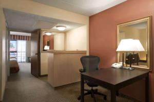 Wyndham El Paso Airport Hotel and Water Park, El Paso