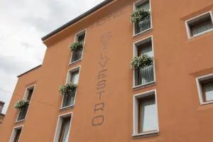 Hotel Dependance Silvestro, Garda