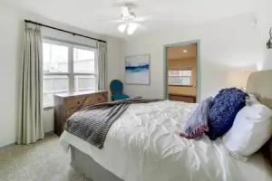 Tulsa Vacation Home ~ 3 Mi to Downtown Tourist base, Tulsa