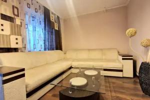 Apartments on Ilyicha street 194 b, Gomel