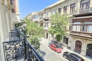 Port Hotel, Baku