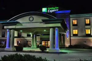 Holiday Inn Express Kansas City - at the Legends, Kansas City