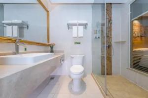Vienna Hotel (Wuhan Tianhe Airport Penglongcheng Ju Long Avenue Branch), Wuhan