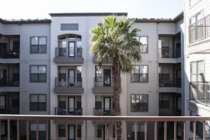Modern 2BR South Congress by WanderJaunt Apartments, Austin
