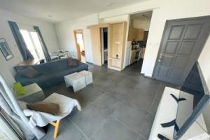 High Speed Holiday Apartment, Larnaka