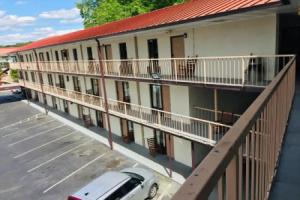 Bear Mount Inn & Suites, Pigeon Forge