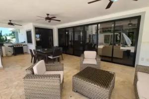 Bachelor s Heaven - Private and Spacious Apartments, Sosua