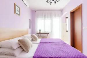 Mala Mara Apartments, Kastel Stafilic