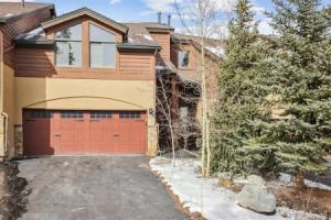 Pet-friendly 4 Bedroom Townhome in - Short Drive to Breck!, Frisco
