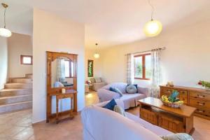 Grand View Villa Private Heated Pool, Kournas