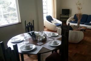 DEPARTAMENTO PISO 20a, CENTRICO, CERCA EMBAJADA AMERICANA, TELEFERICO, MALLS, VISTAS PANORAMICAS y SEGURO Apartments, La Paz