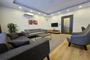 Professionally Maintained Spacious New Suites 2-6, Lara